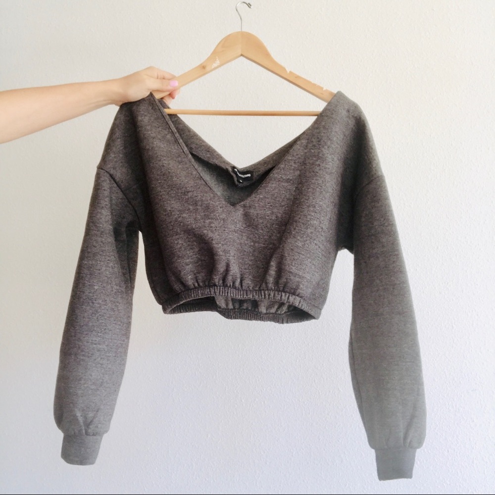 Gray Sport Crop top long sleeve.